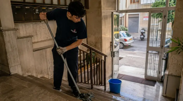 Ancora la piaga del lavoro nero: Full Time da 180€/settimana